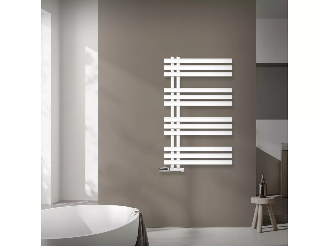 Radiateur de Salle de Bain Iron EM 600x1000 mm Blanc Raccord Central au Bas avec Garniture
