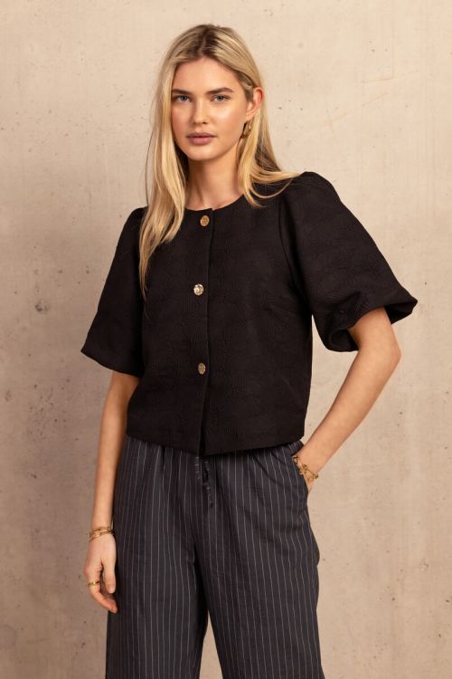 Zwarte jacquard top met pofmouwen