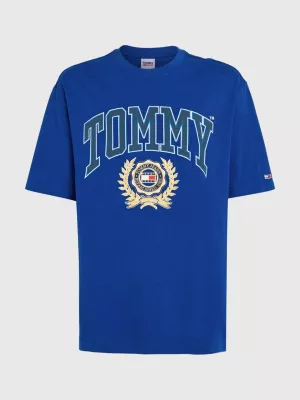 Camiseta oversized com logo da faculdade