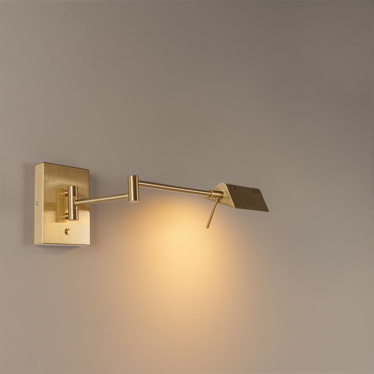 Design wandlamp messing incl. LED dimbaar - Notia