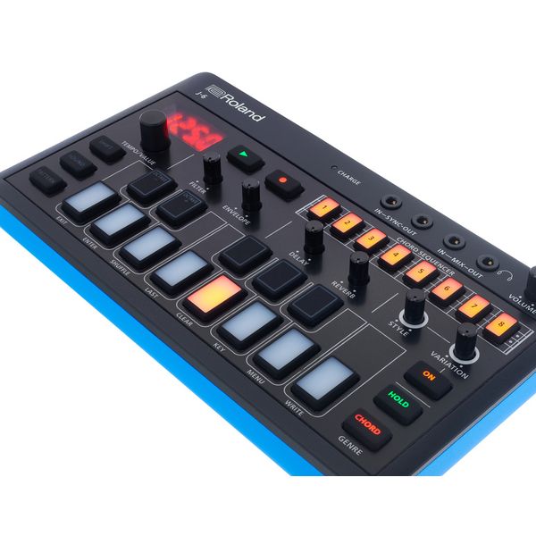 Roland AIRA Compact J-6 Chord Synth