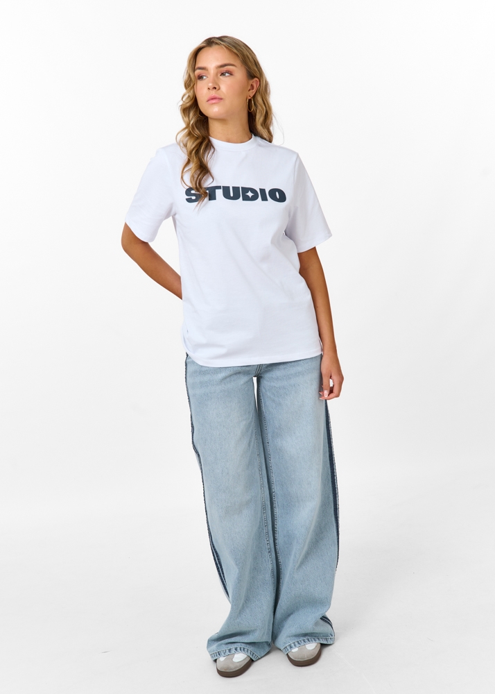 Studio t-shirt wit