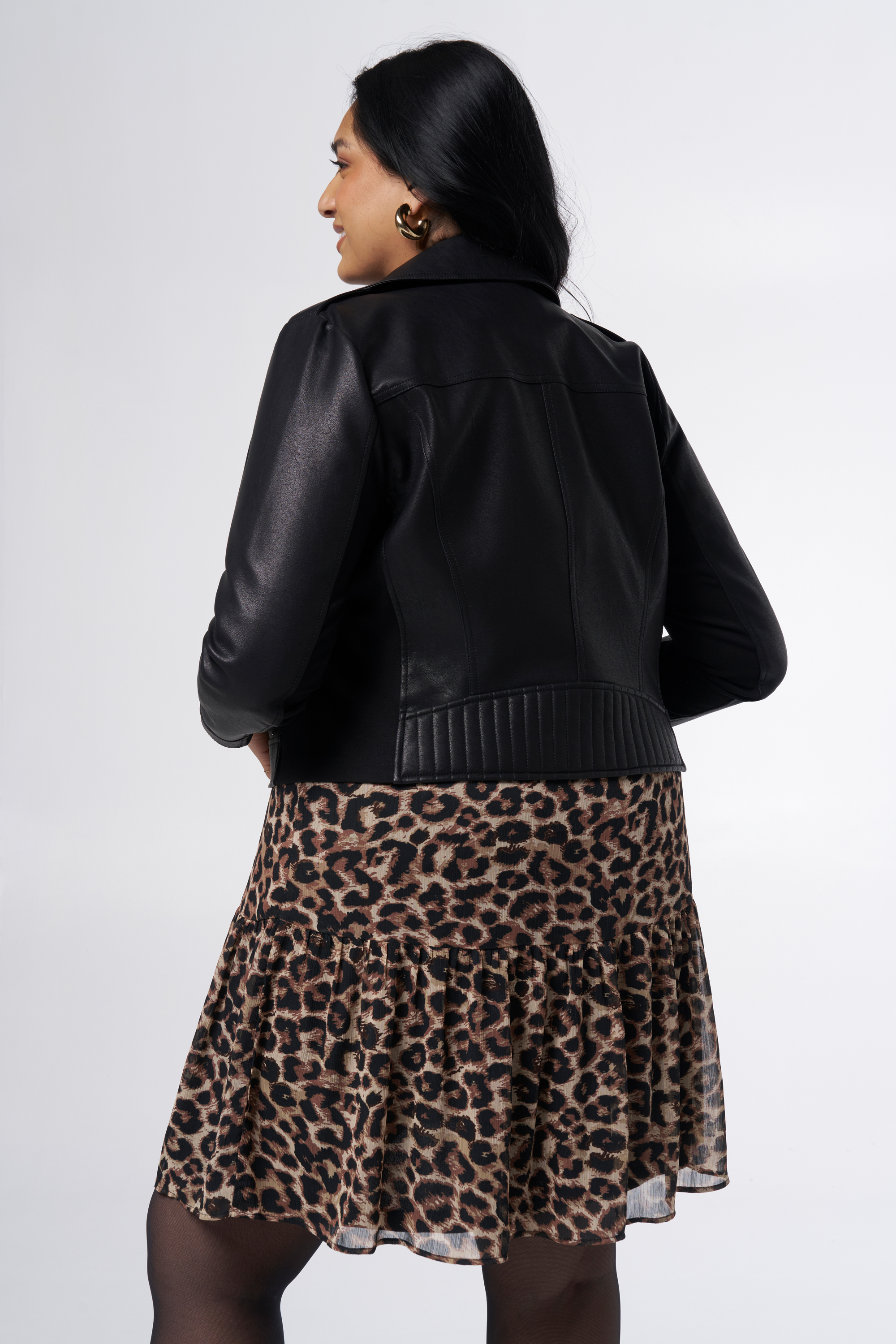 Leerlook jacket met zilveren details Zwart