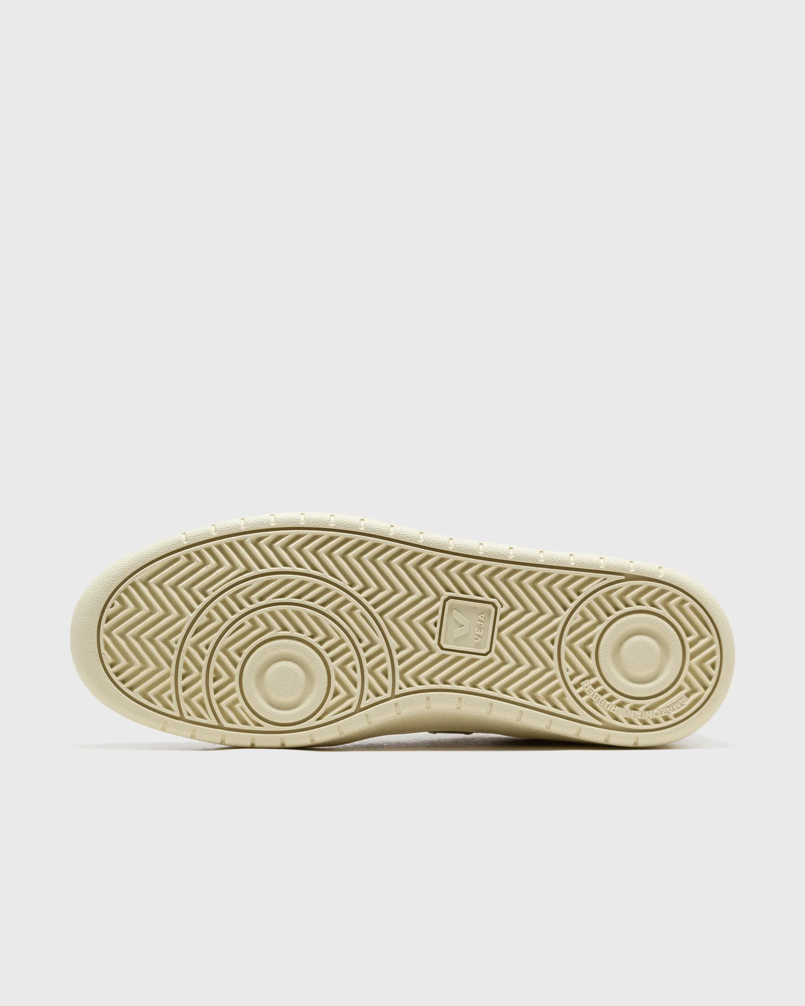 Veja V-90 O.T. LEATHER