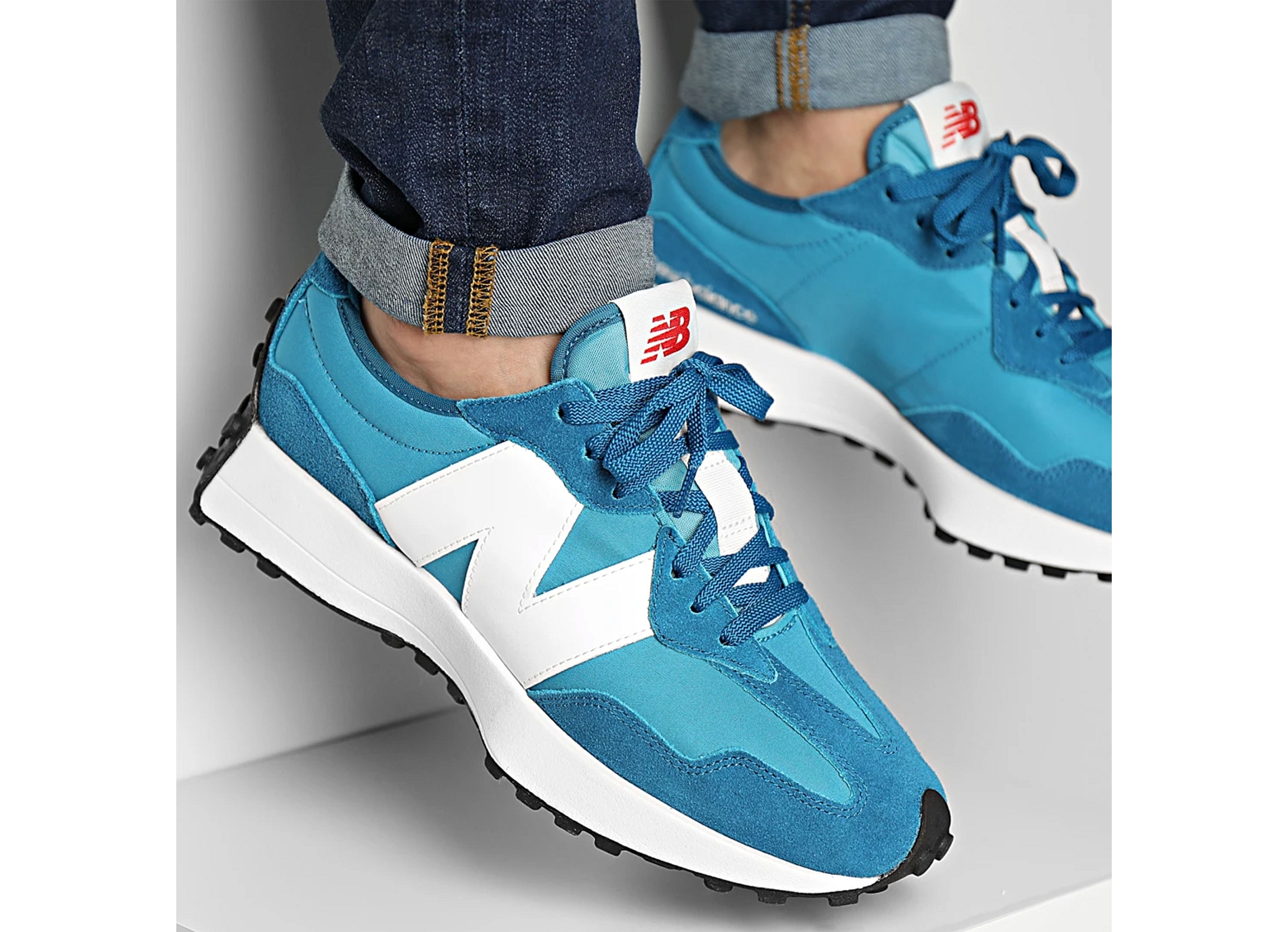 U327 bleu