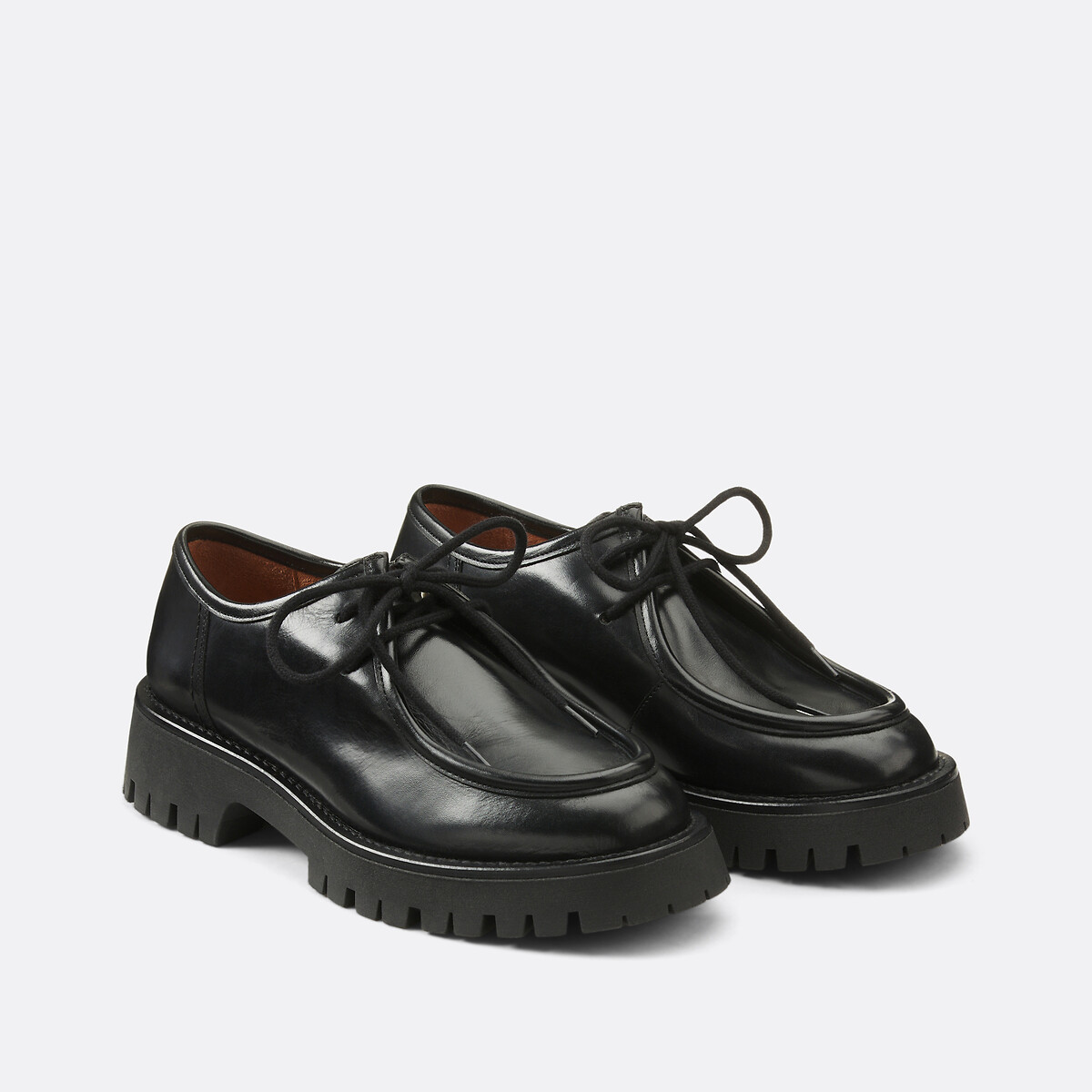 COLEÇÃO LA REDOUTE<br>Sapatos derby em couro liso com textura