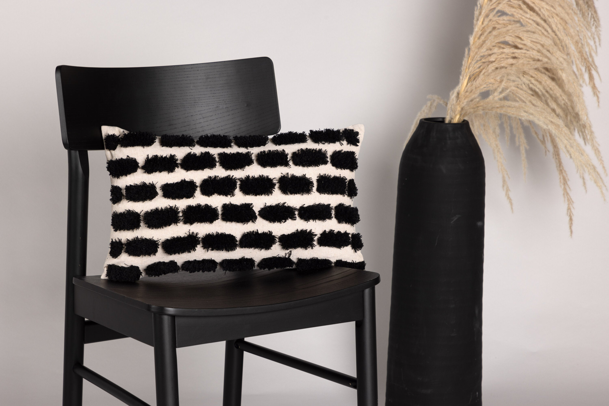 Ama Kussenhoes - 30x50cm - Zwart/beige