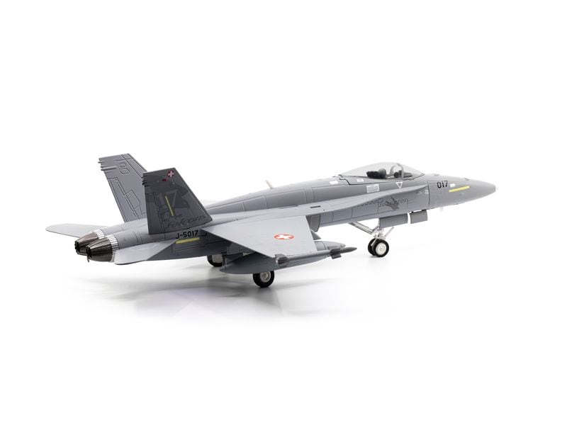 ACE F/A-18C Hornet Falcons Staffel 17 J-5017 1:72 Hornet Metallmodell