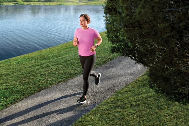 Garmin Forerunner 55 GPS sportswatch (sort)