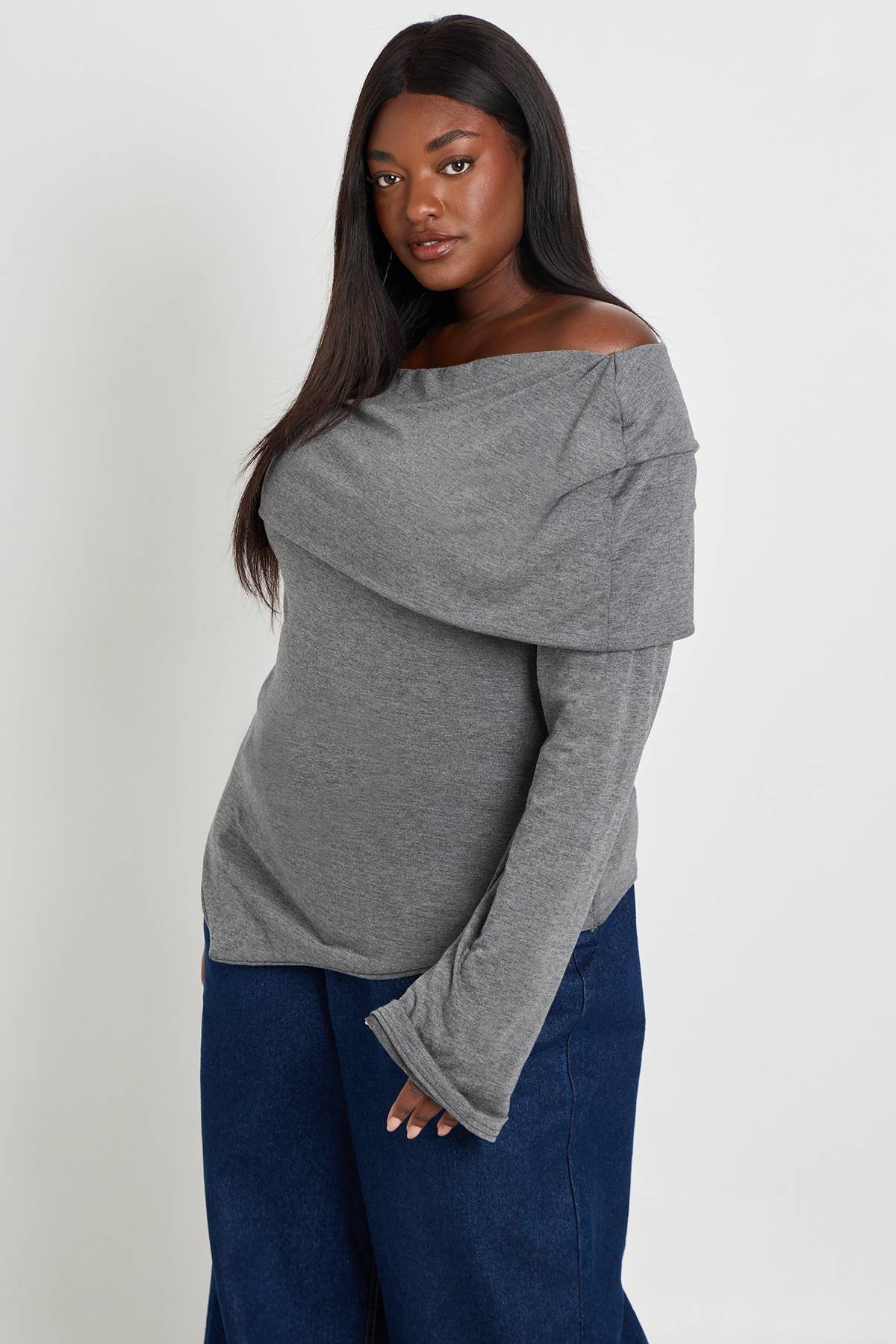 boohoo Haut Grande Taille Bardot À Ourlet Asymétrique