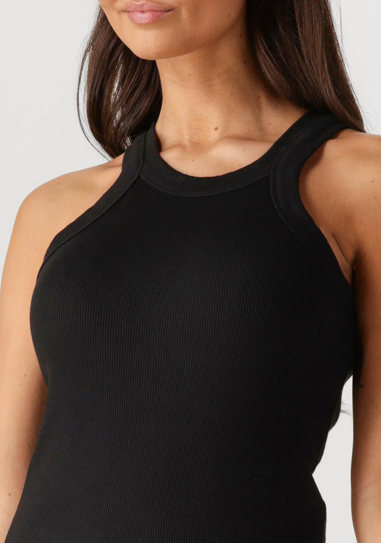 zwarte closed top racer tank top