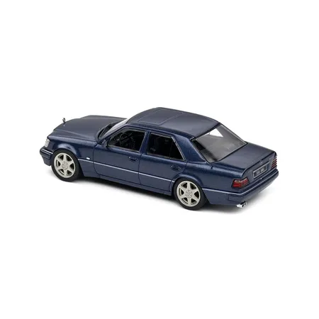 Solido 1:43 Mercedes-Benz W124 E60 AMG blau