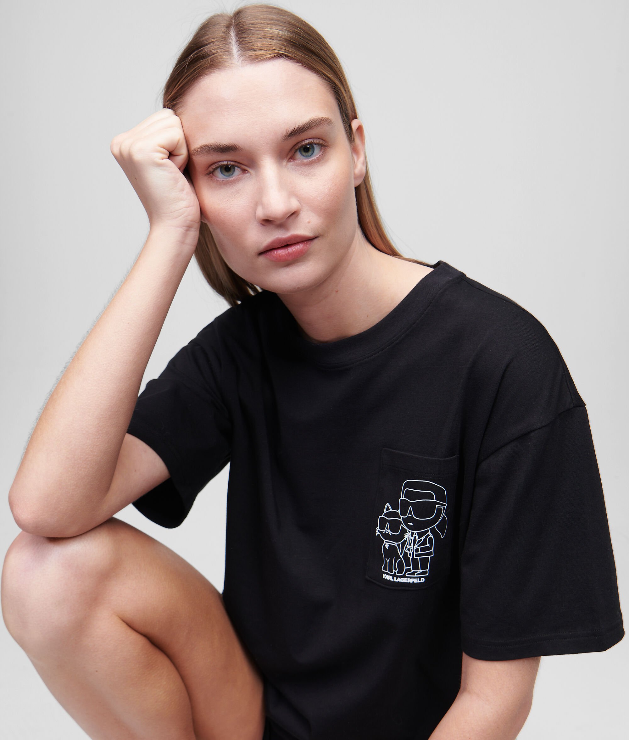 ENSEMBLE SHORT ET T-SHIRT KARL IKONIK
