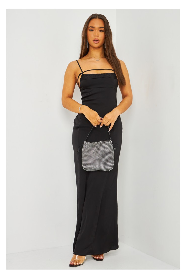 Robe longue noir satiné dos nu
