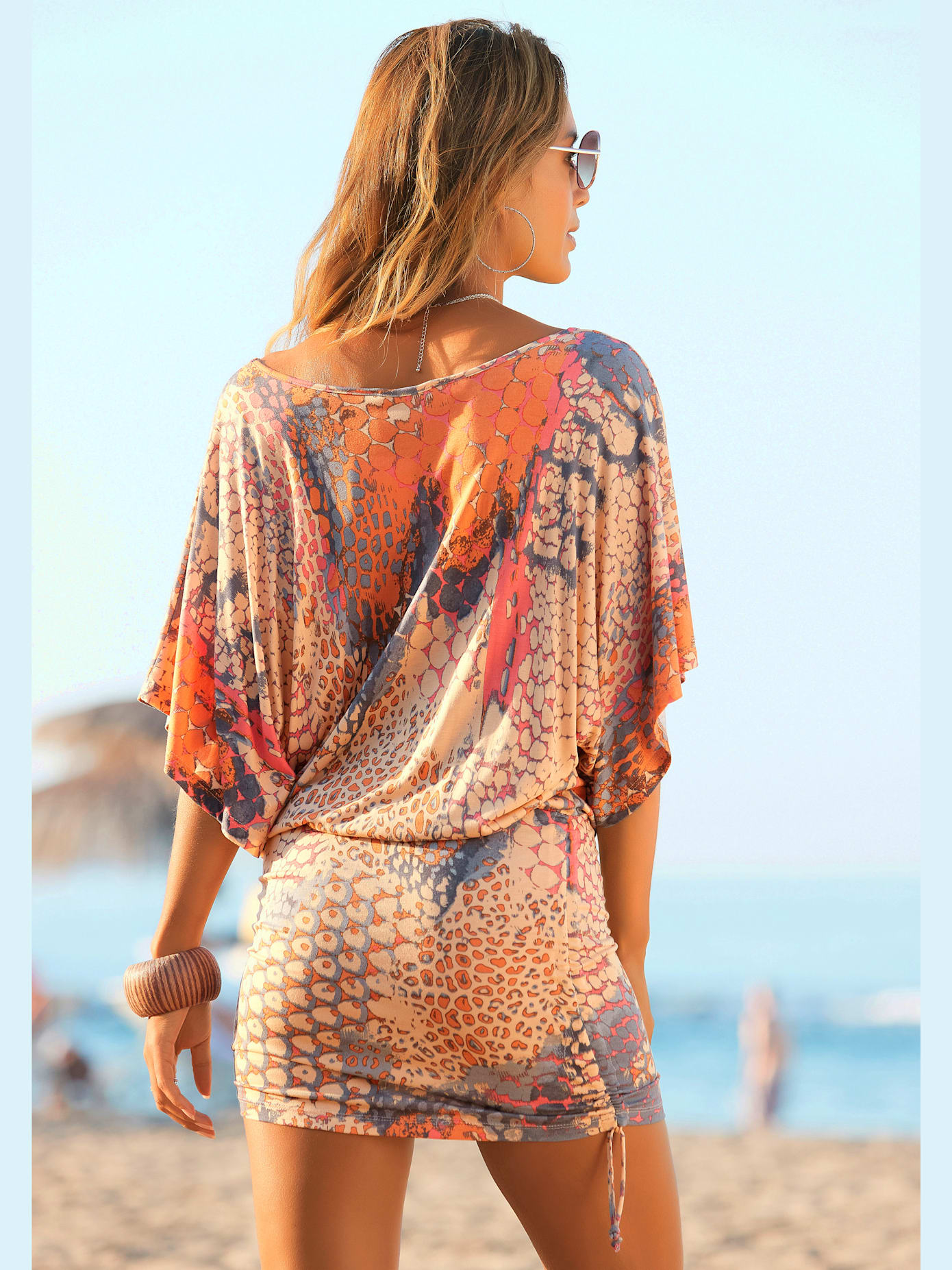 T-shirt long encolure ronde