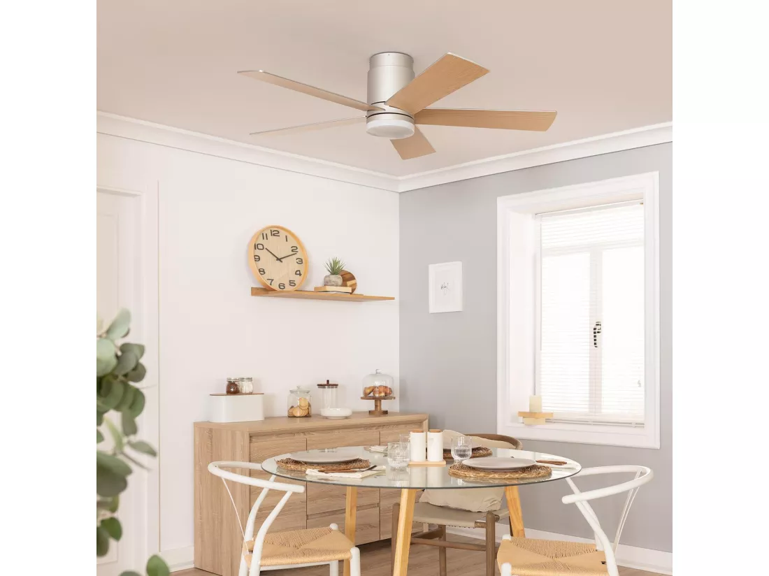 Ventilateur de Plafond Silencieux Flatiron 132 cm Moteur DC Bois clair Télécommande Avec lumière