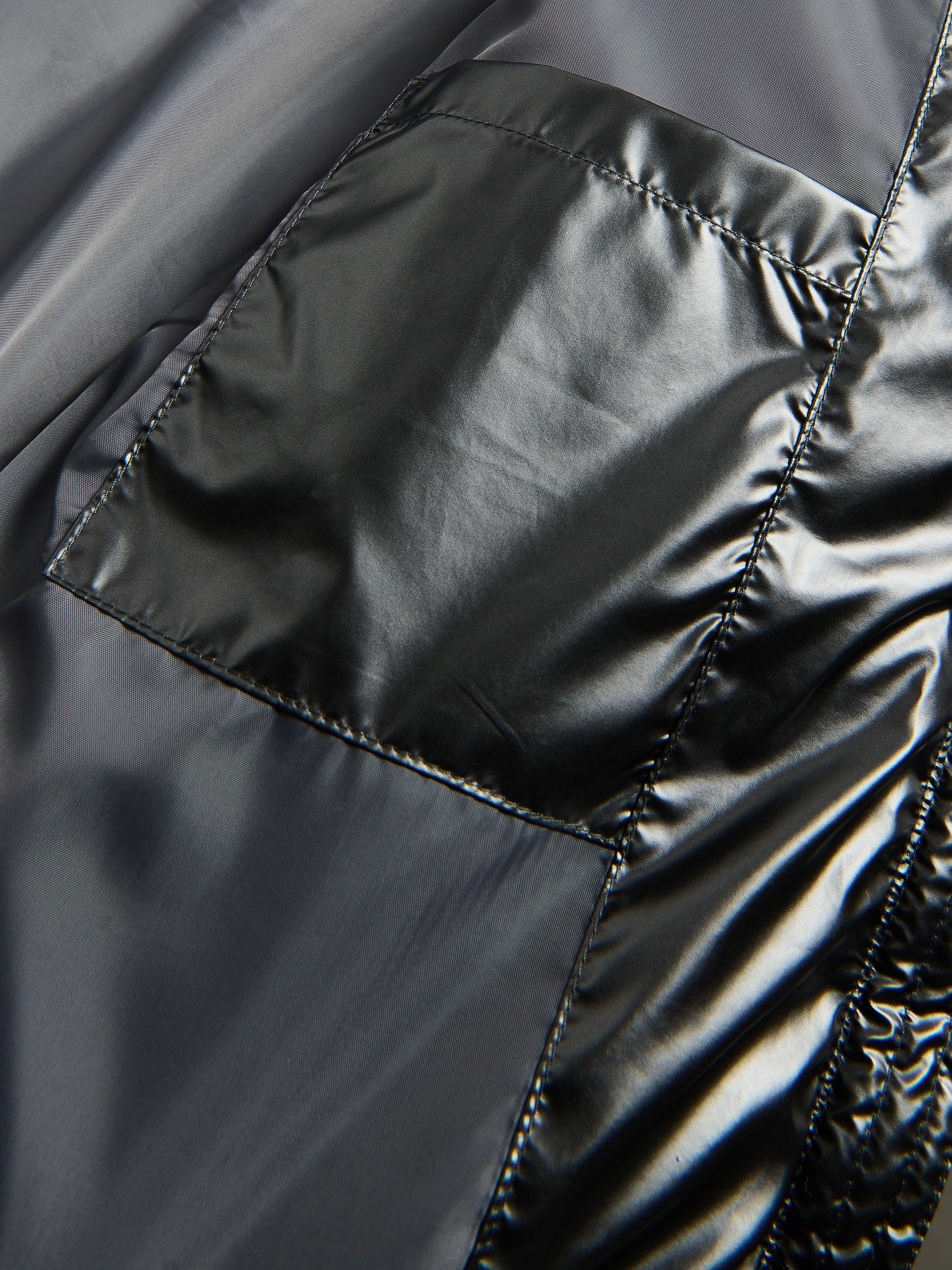 Schimmernde Steppjacke