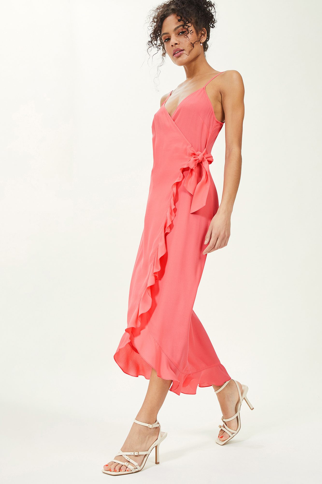 Vestido longo envelope com babados