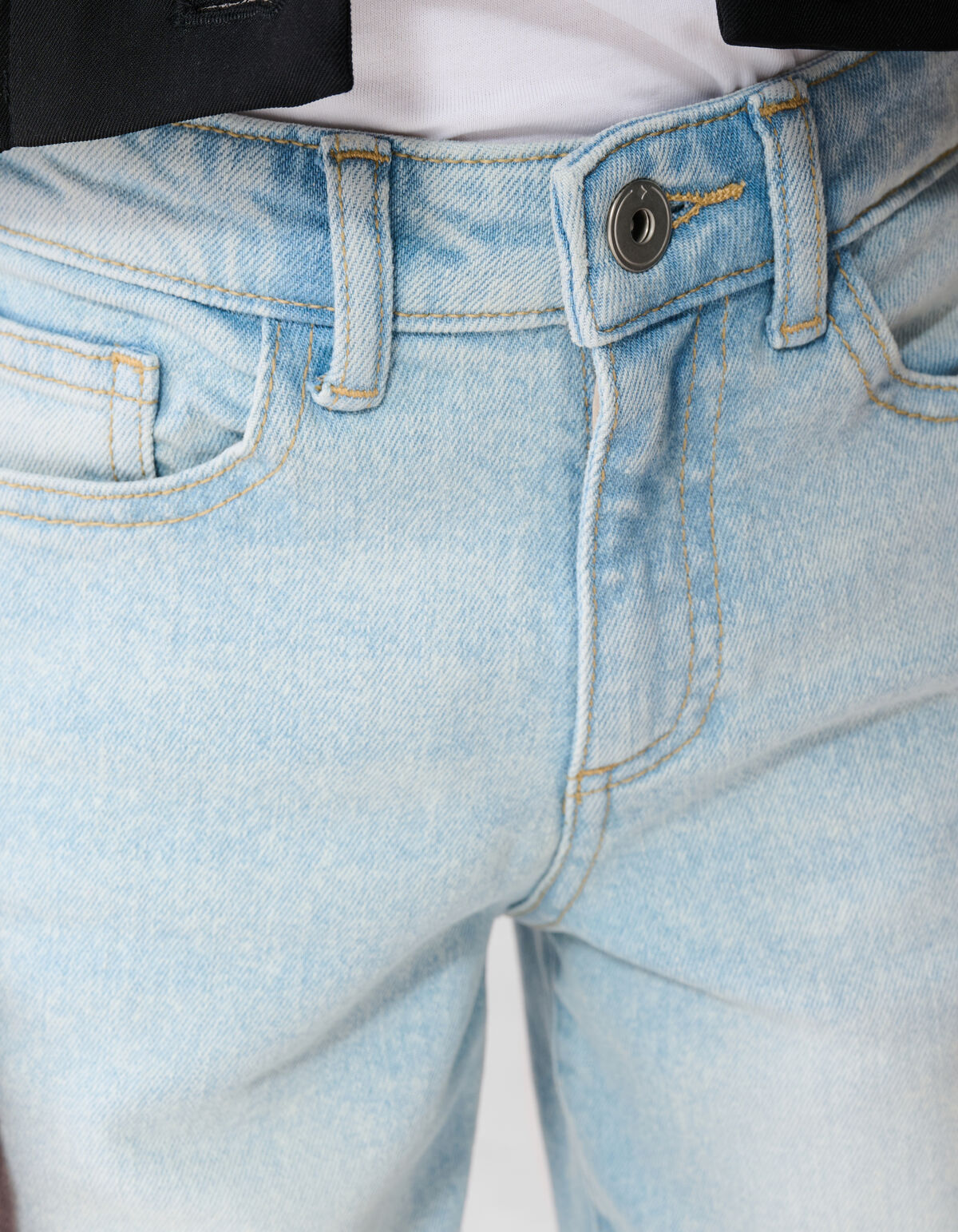 Barrel Fit Jeans Bleached