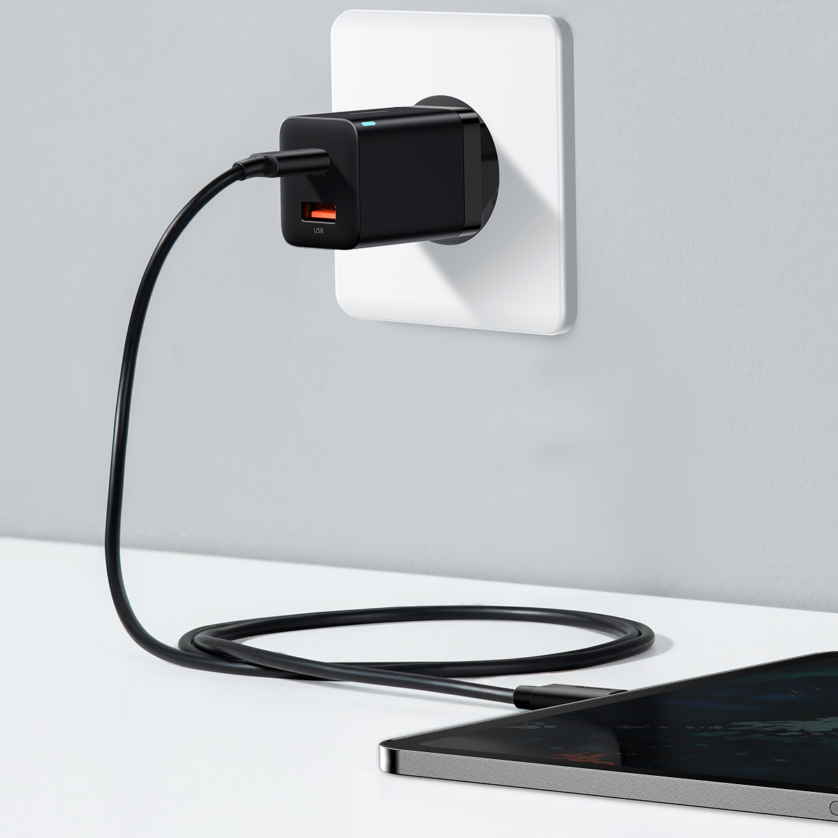 (30W) USB A / USB C Quick Charge QC 3.0 Ladegerät mit Power Delivery 3.0 - Schwarz