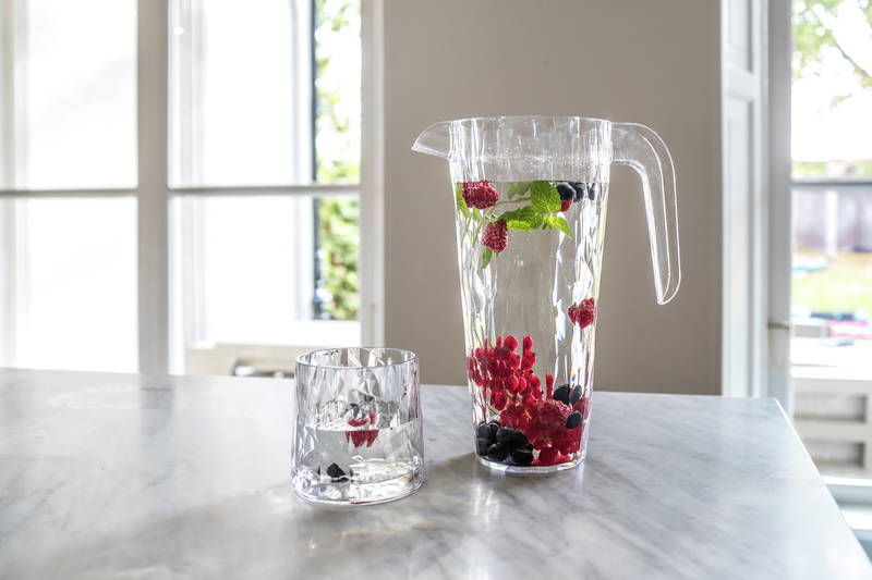 Koziol Karaffe inkl. 4 Gläsern CRYSTAL