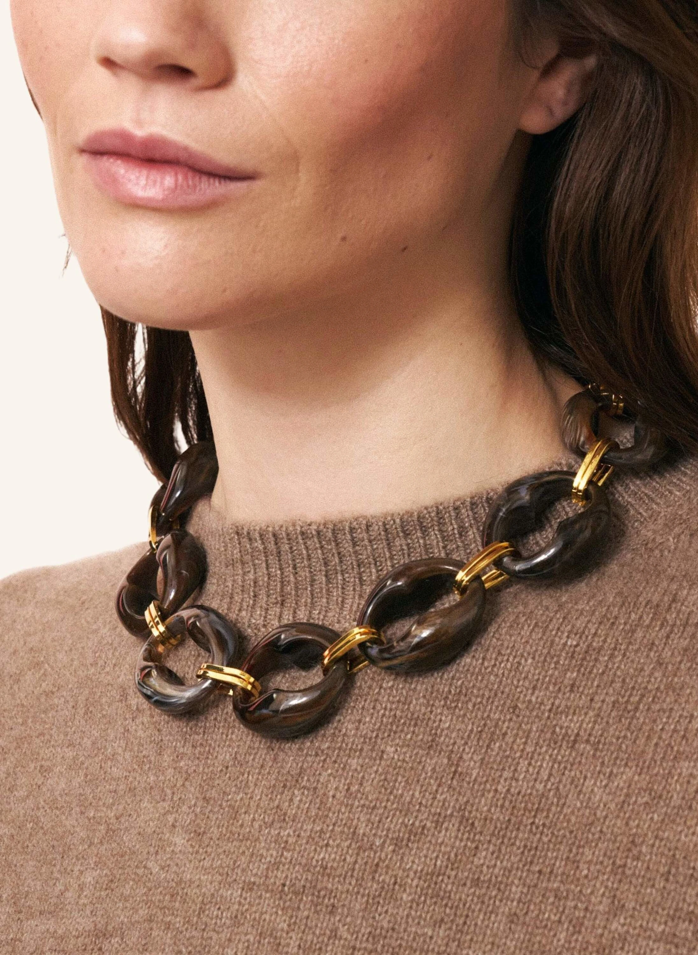 VANESSA BARONI Halskette TURTLE NECKLACE DARK BROWN MARBLE by GLAMBOU