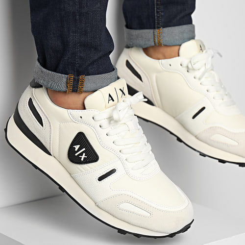 Baskets XUX149 XV607 Off White Black