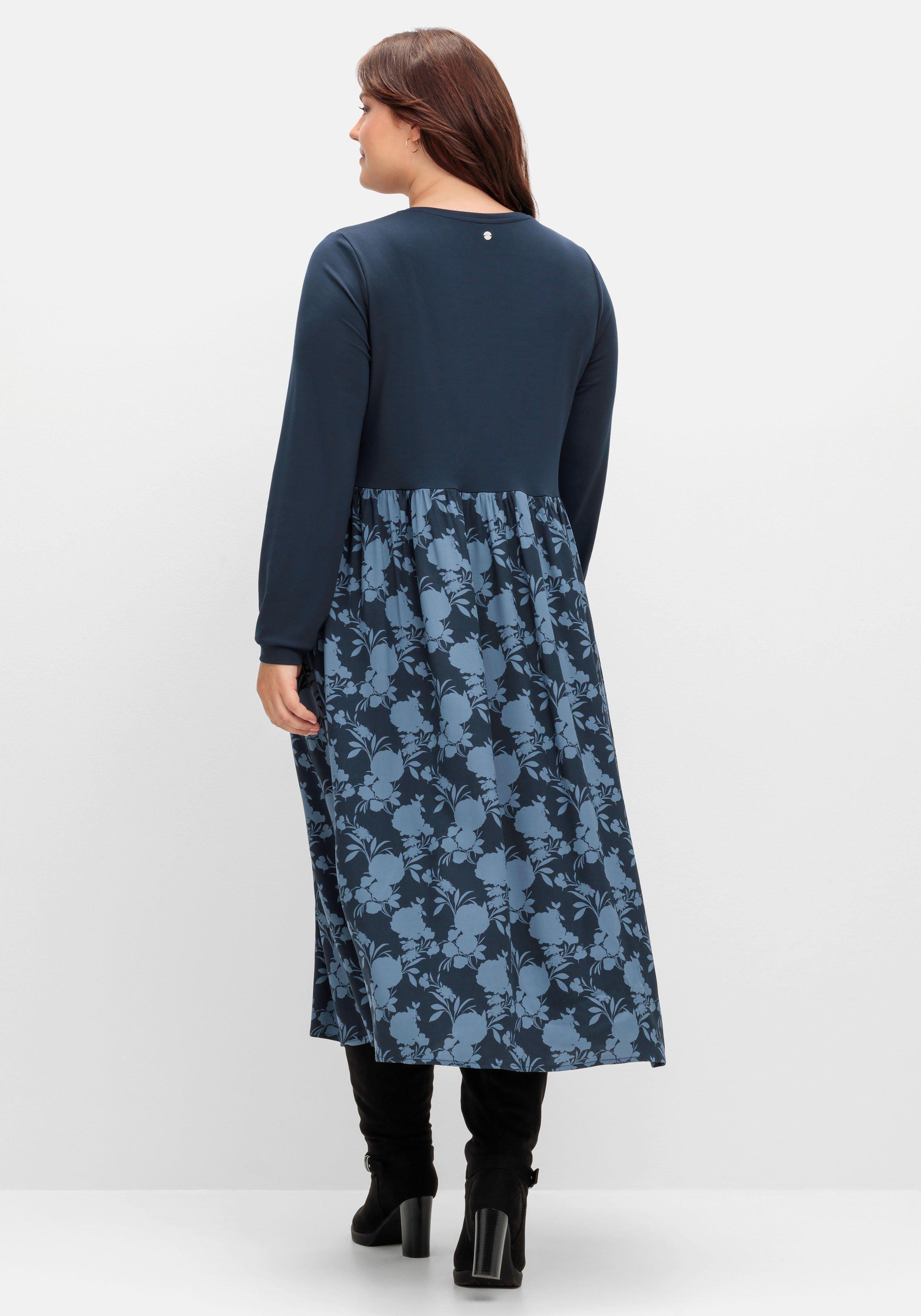 Shirtkleid in Midilänge, im Muster- und Materialmix