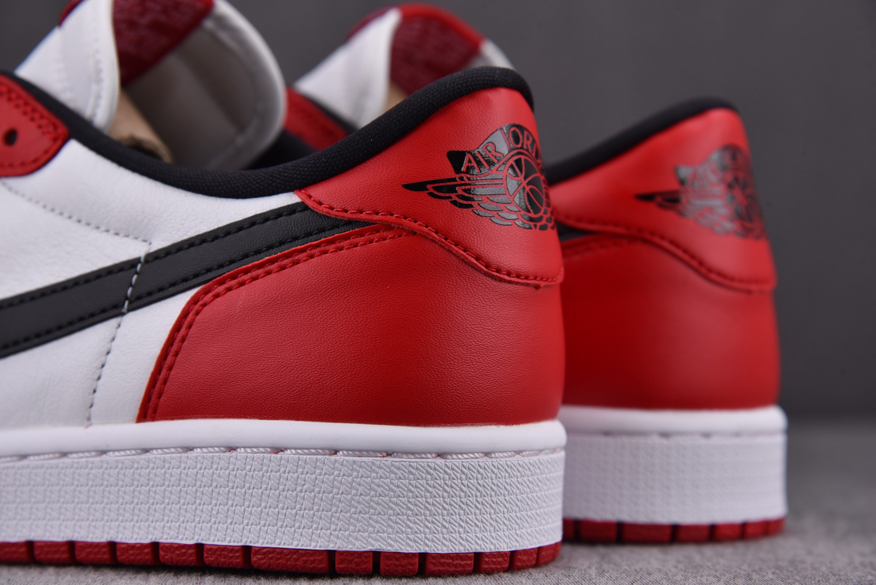 Jordan 1 Retro Low Chicago