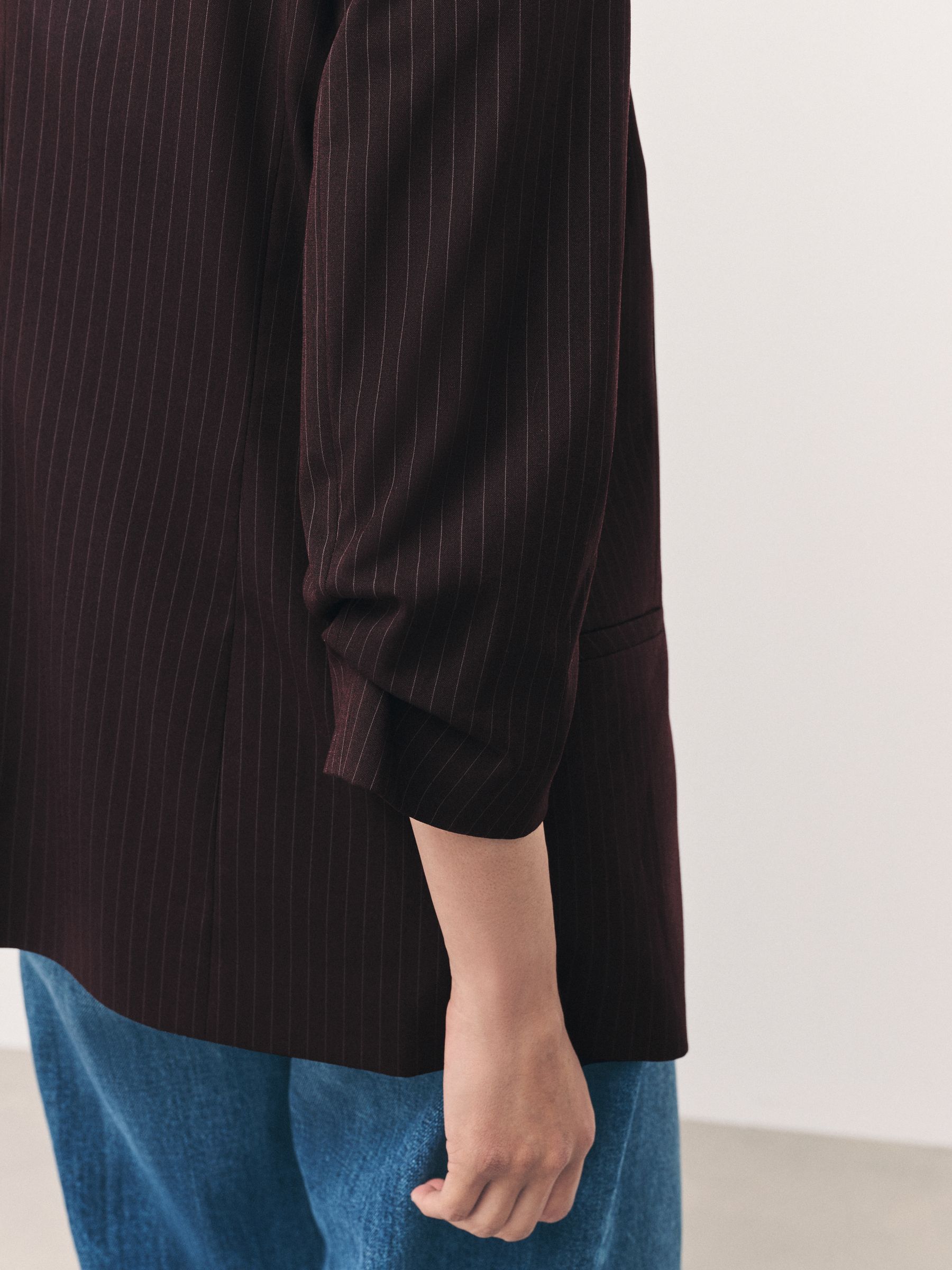 Burgundy Striped - Ruimvallend blazer met gerimpelde mouwen