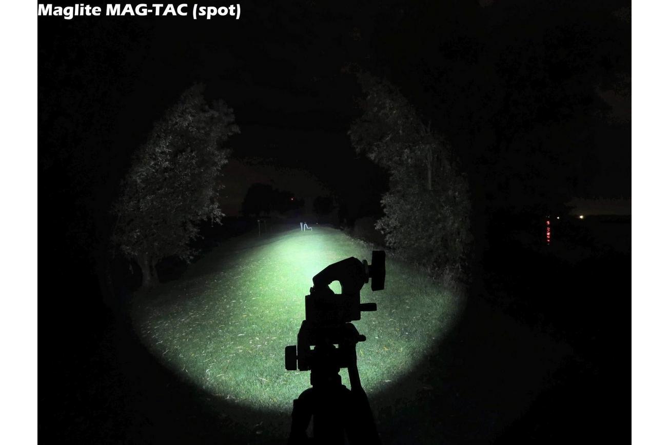 Maglite MAG-TAC, plain bezel zwart