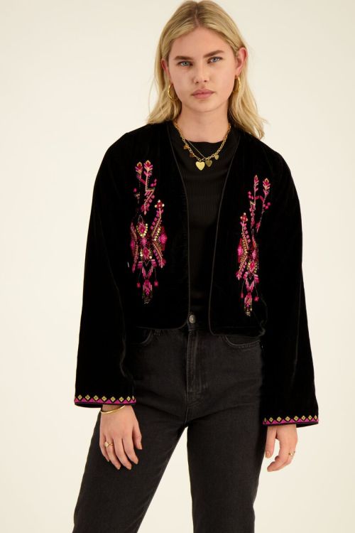 Zwart velvet jasje met roze embroidery