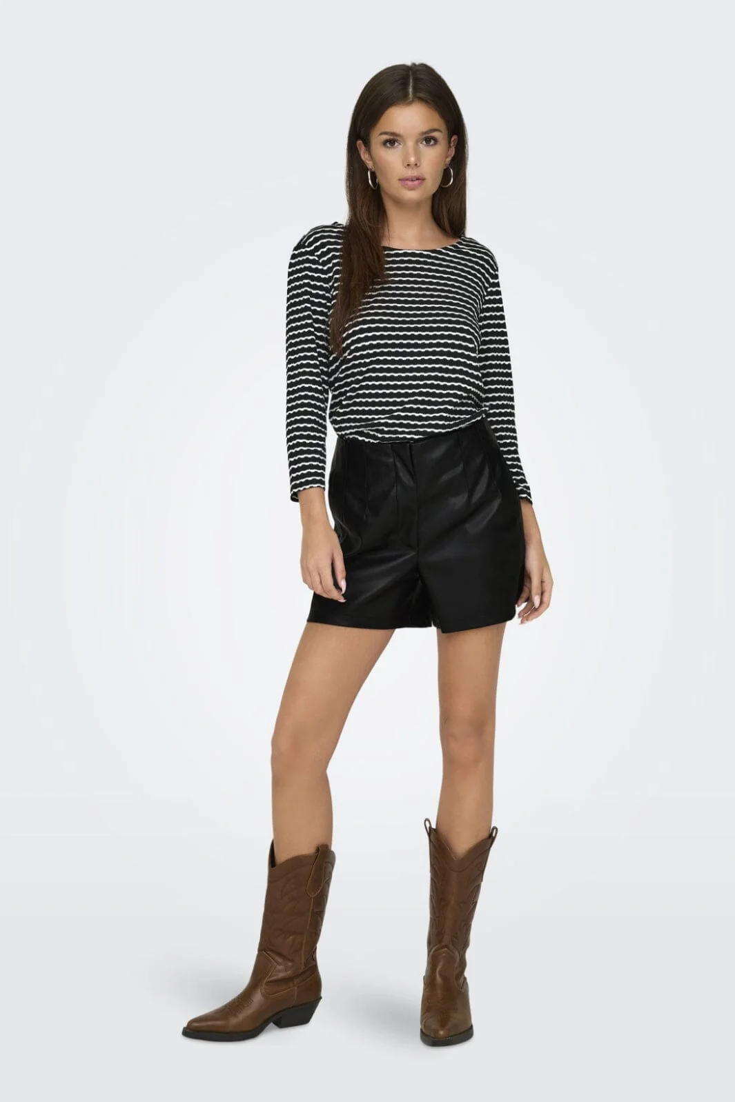 Only Onlraven-Hero Faux Leath Shorts
