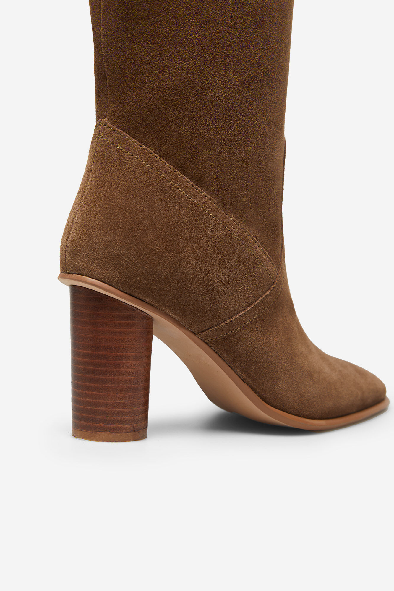 Botas de couro com salto serrilhado - Marrom