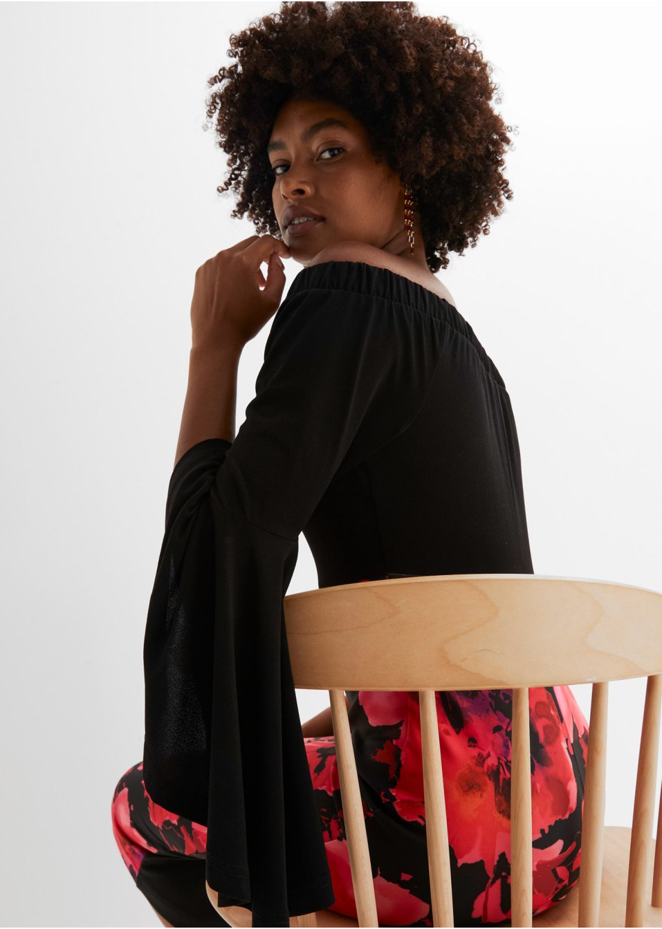 Robe fourreau à manches amples