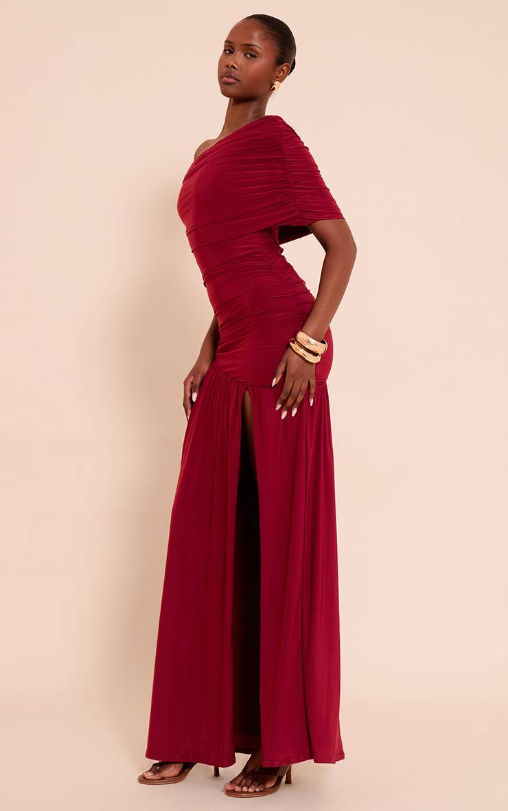 Rouge Bordeaux Robe Longue Froncée À Double Couche Slinky Bardot Asymétrique