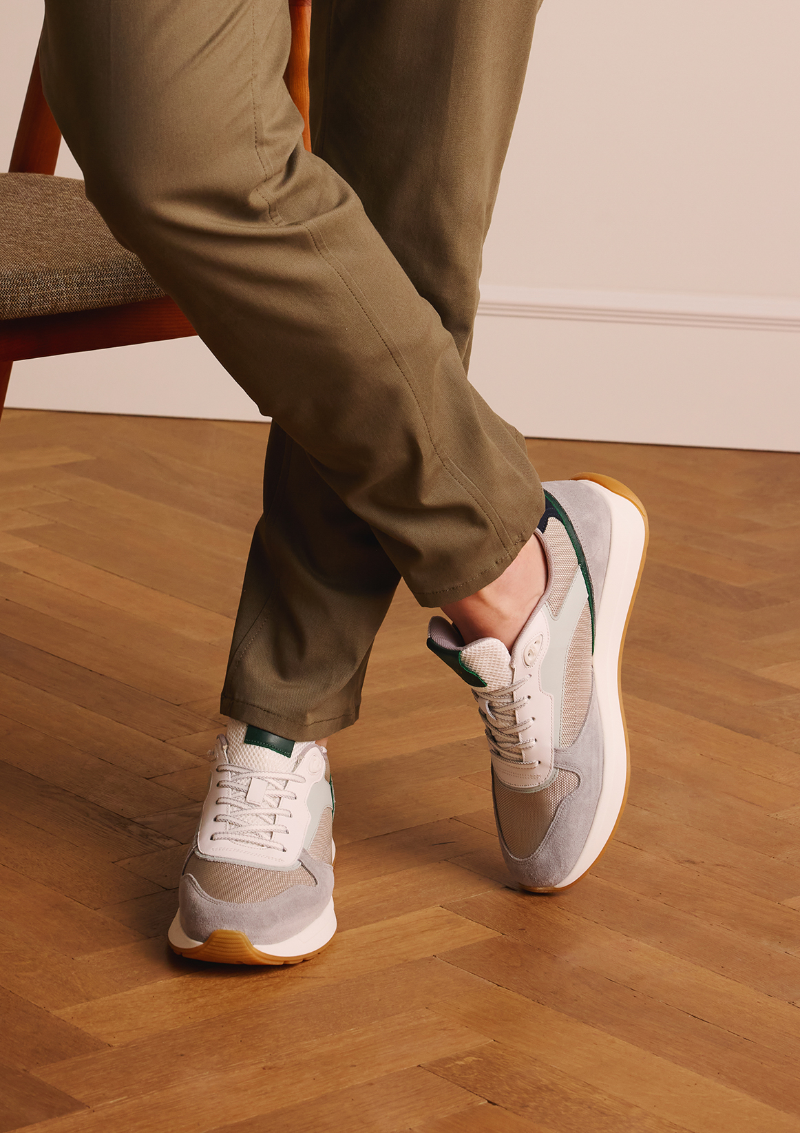 Grijze leren sneakers