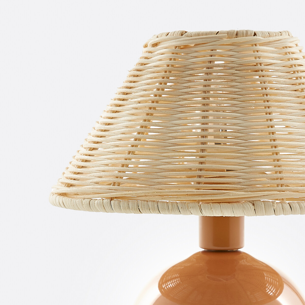 LA REDOUTE INTERIEURS<br>Candeeiro de mesa em cerâmica e rotim, Alios