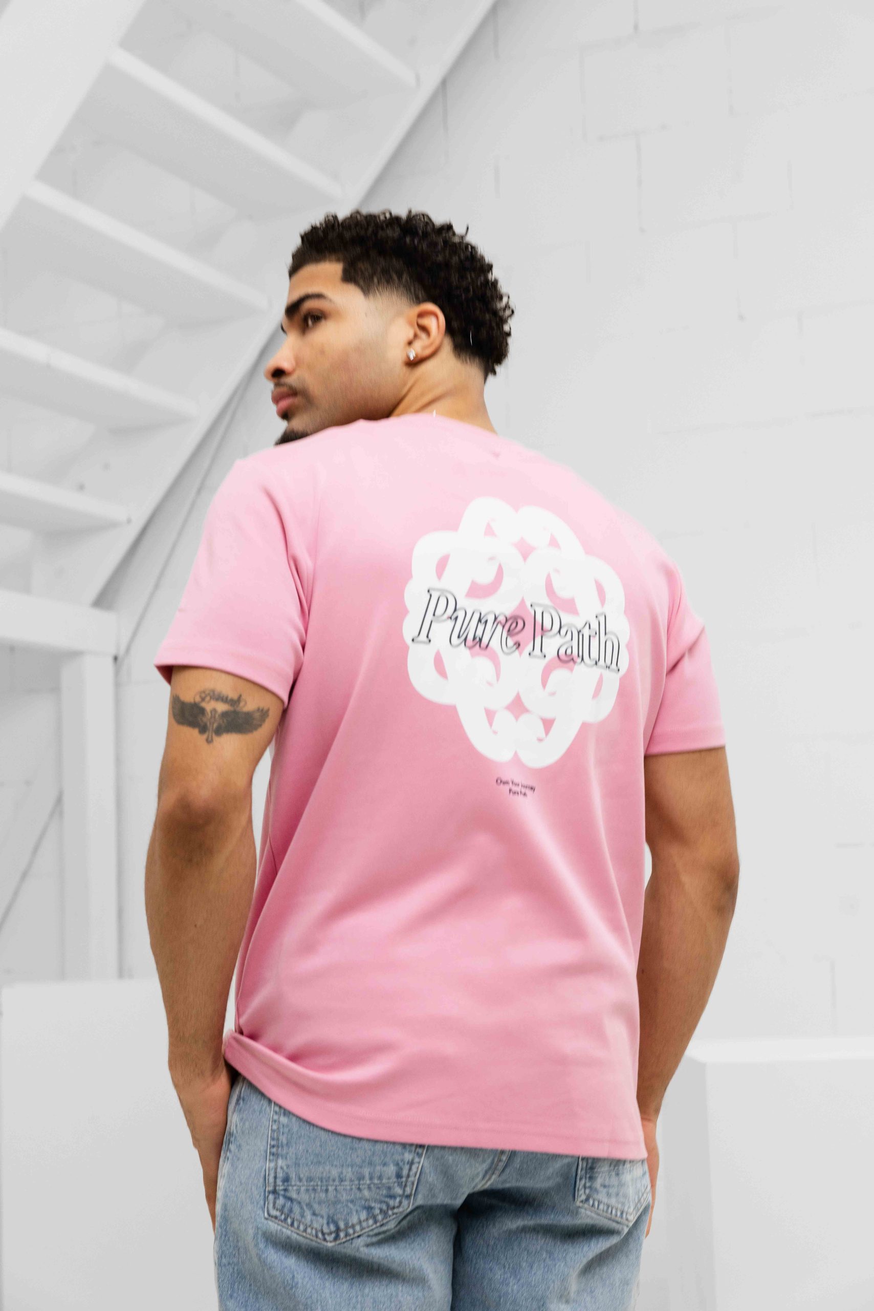 Pure Path Bold Emblem T-Shirt Heren Roze