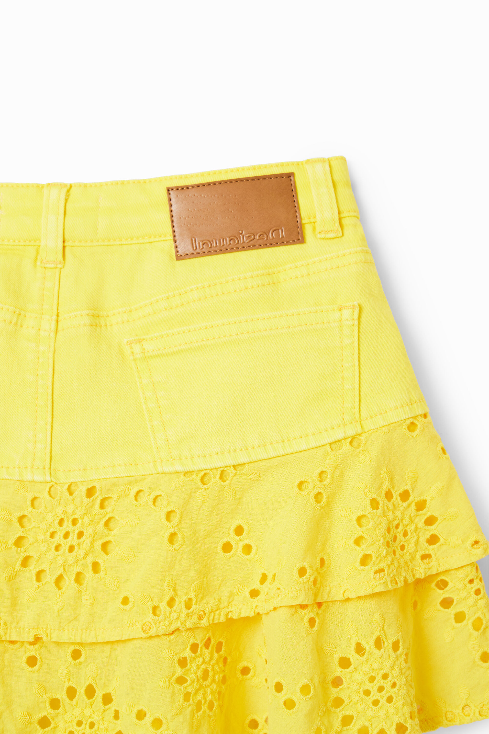 Mini-jupe broderie suisse
