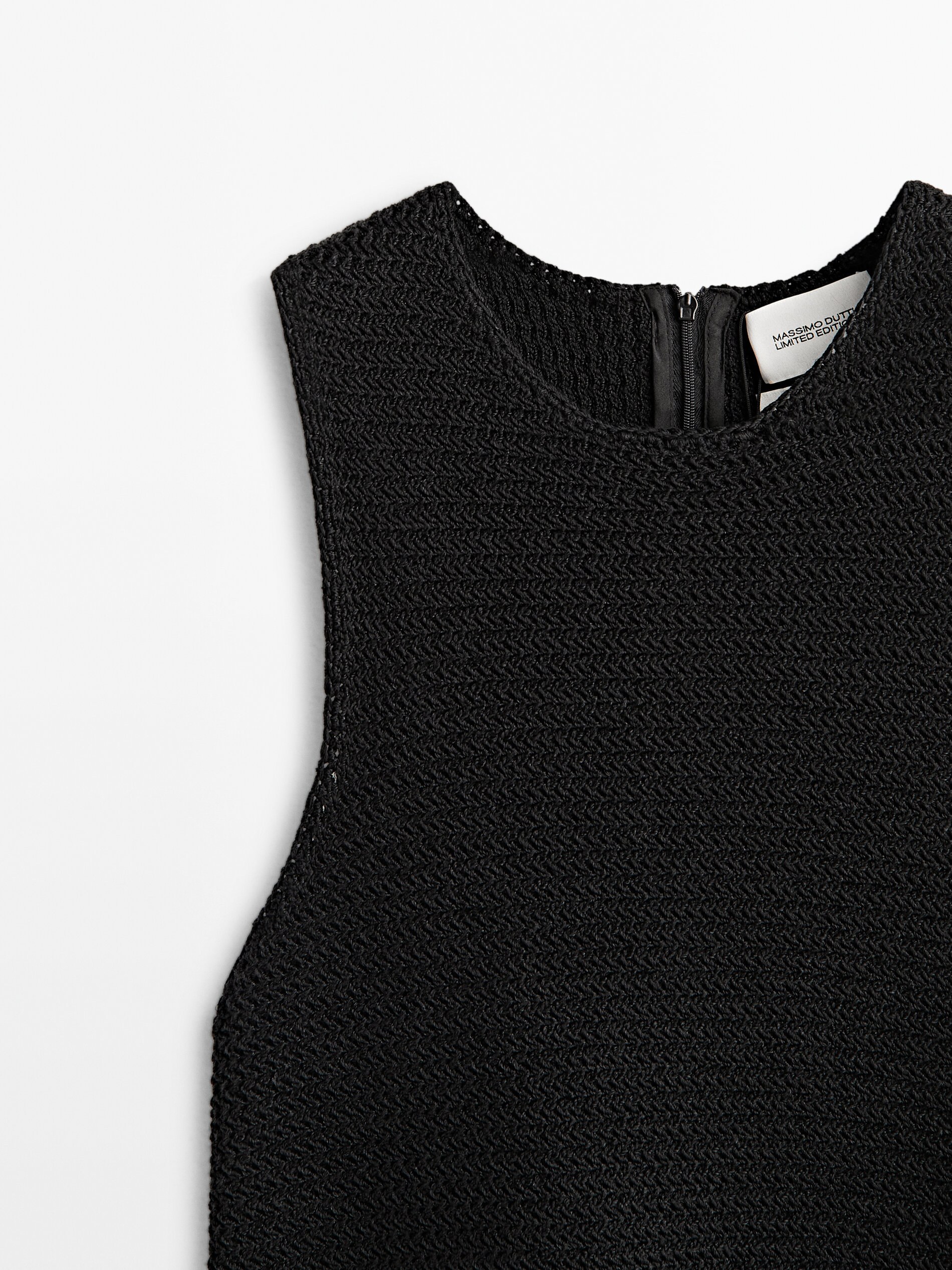 Top punto detalle flecos Edição limitada - NEGRO