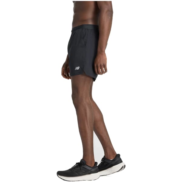 Short trail NEW BALANCE AC LINED SHORT 5 IN M BLACK