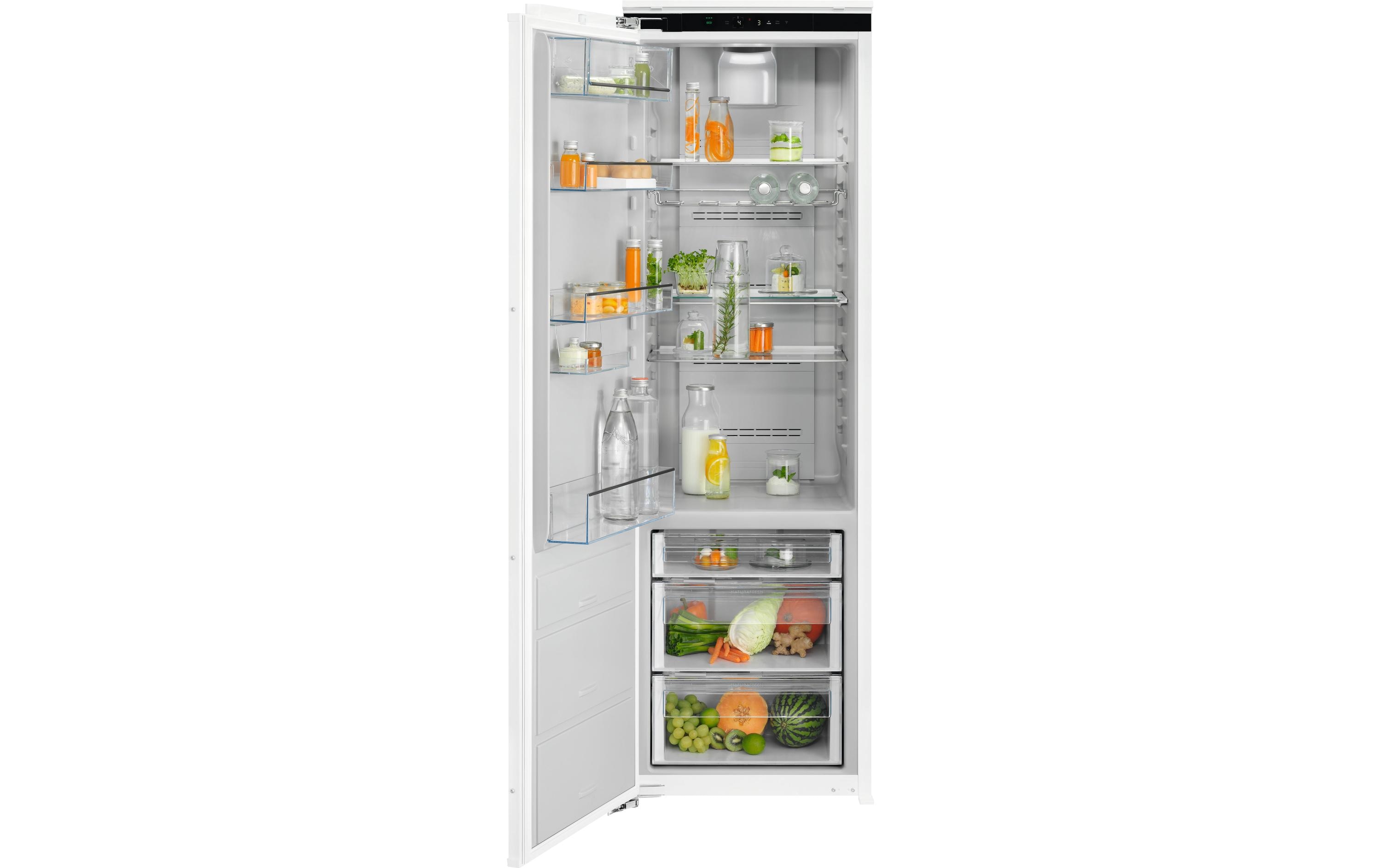 Einbaukühlschrank IK3035CZL Links/Wechselbar<br>Effizienter Kühlschrank mit digitaler Temperaturregelung, SoftClosing-Tür und flexiblen Ablagen für perfekte Frische