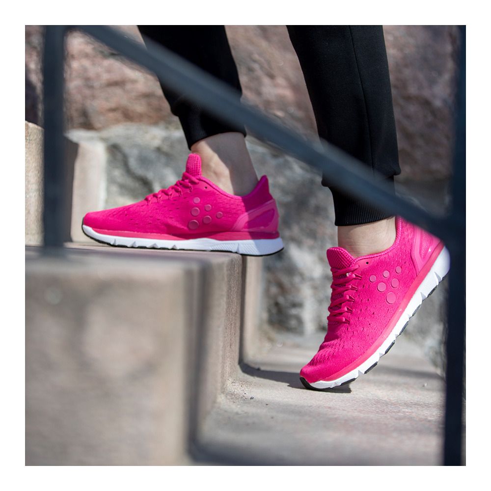Craft V150 ENGINEERED - Chaussures running Femme hot pink