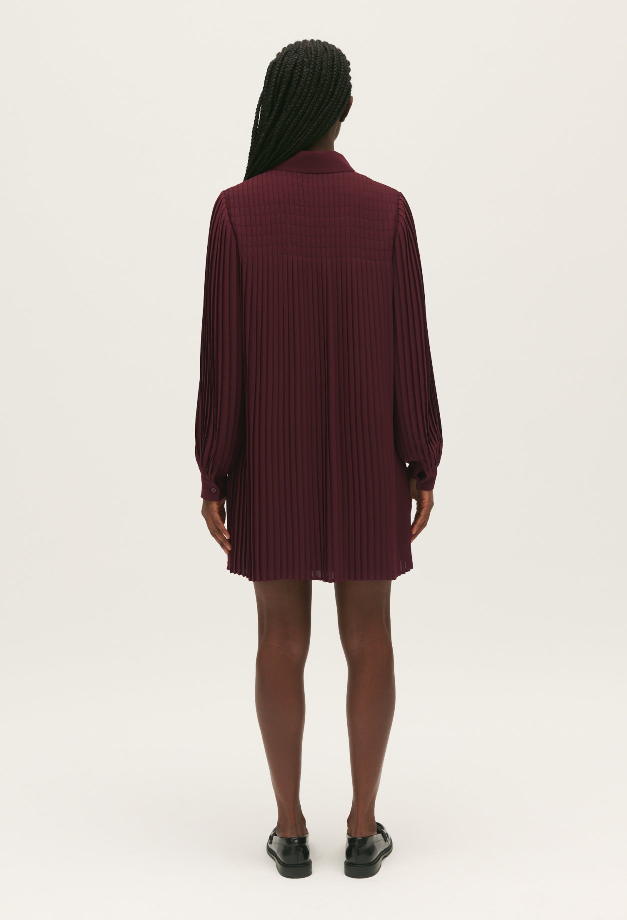 Robe courte plissee