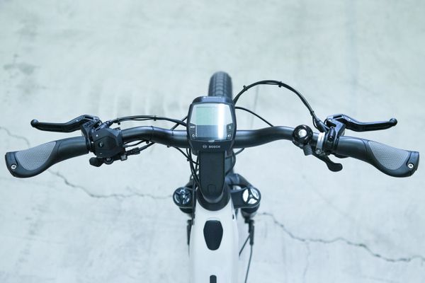 HOMAGE GT TOURING Crossover E-Bike  pearl white  54 CM