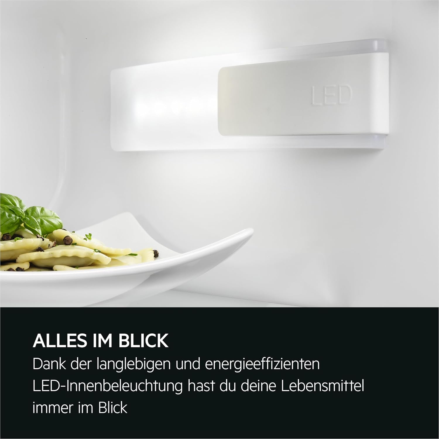 AEG Einbau-Kühlschrank 88cm ohne Gefrierfach, Serie 5000 OptiSpace: 2x vielfach verstellbare & 1x teilbare Glasablage, großer Kühlraum (137L), LCD-Display, Schnell-Kühlen-Funktion, Festtür, TSK5O88WDF