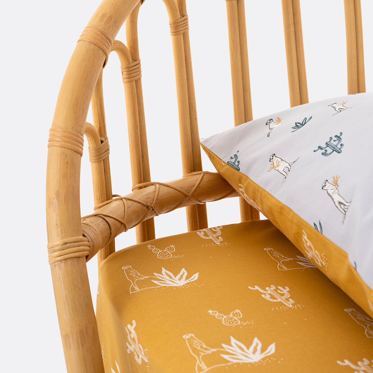 LA REDOUTE INTERIEURS<br>Cama infantil vintage de vime com base, Malu