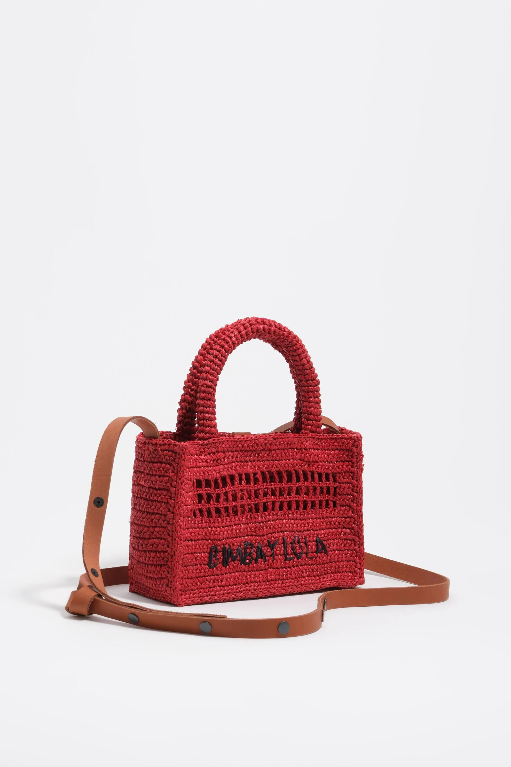 Bolsa mini trançada de ráfia vermelha