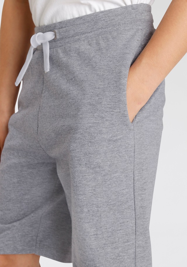 KIDSWORLD Sweatshorts »2er Pack Sweatbermudas in Must-have Farben«  in bequemer Sweatware